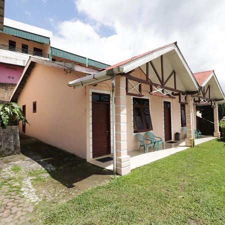 Villa Keluarga Bre Batunanggar ブラスタギ エクステリア 写真