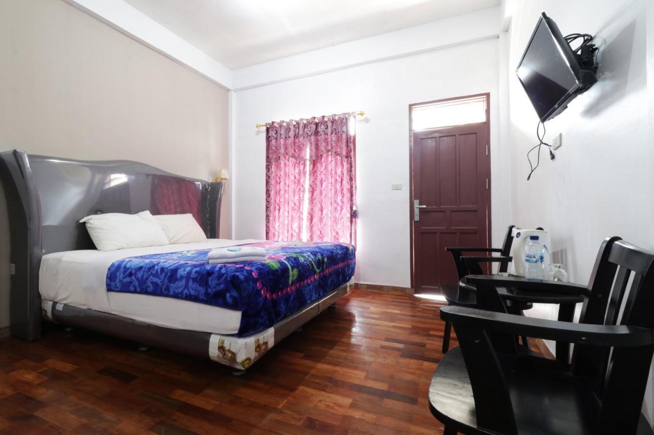 Villa Keluarga Bre Batunanggar ブラスタギ エクステリア 写真